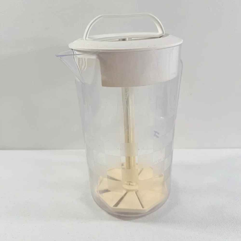 Pampered Chef Quick-Stir Pitcher 2 Quart‎ 2270 Checkerboard Pattern White Lid